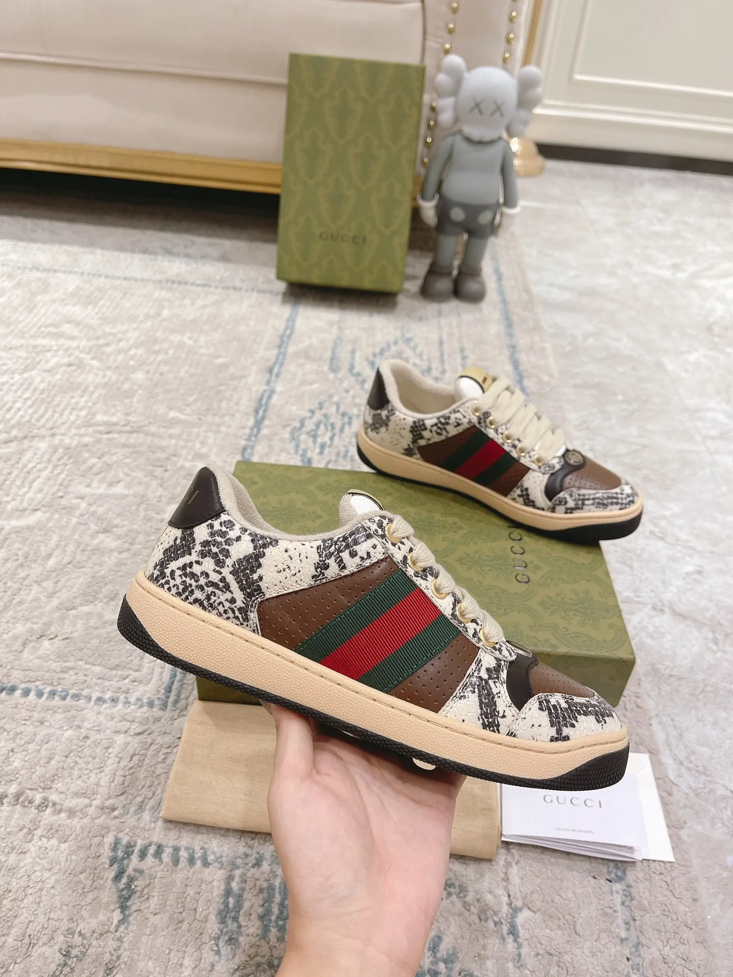 👟👟Ex-factory price 480👟👟 Couple style👫Gucci Gucci ❗️❗️New order shipped Original development Private mold making Correct last shape Hand-polished and distressed effect Correct details Complete accessories Imported leather/original towel lining crafted with craftsmanship Same size for men and women: 35-44